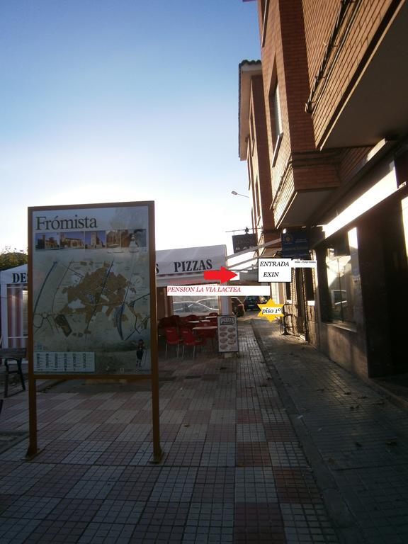 Apartamento Pension La Via Lactea Hotell Frómista Exteriör bild
