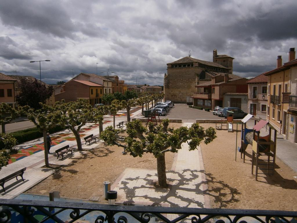 Apartamento Pension La Via Lactea Hotell Frómista Exteriör bild