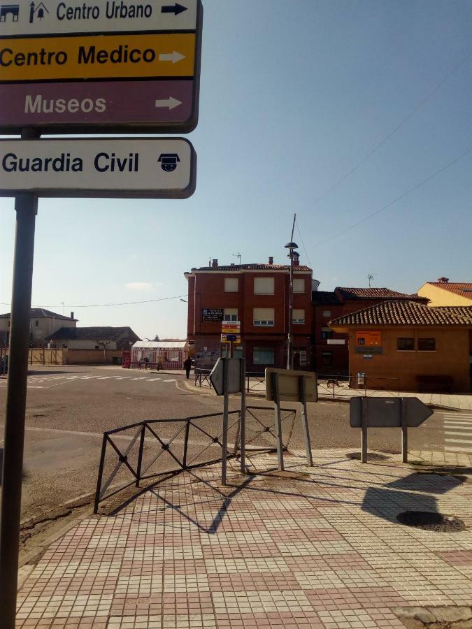 Apartamento Pension La Via Lactea Hotell Frómista Exteriör bild